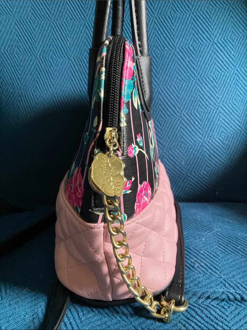 BETSEY JOHNSON black floral & quilted bag - Picture 4 of 9